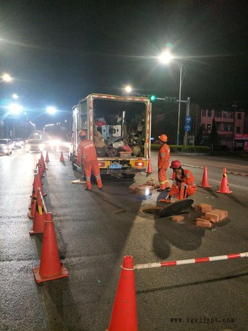 蘇州市政管道清淤光固化修復_蘇州污水管網疏通清洗CCTV檢測-箱涵河道清理吸污抽糞