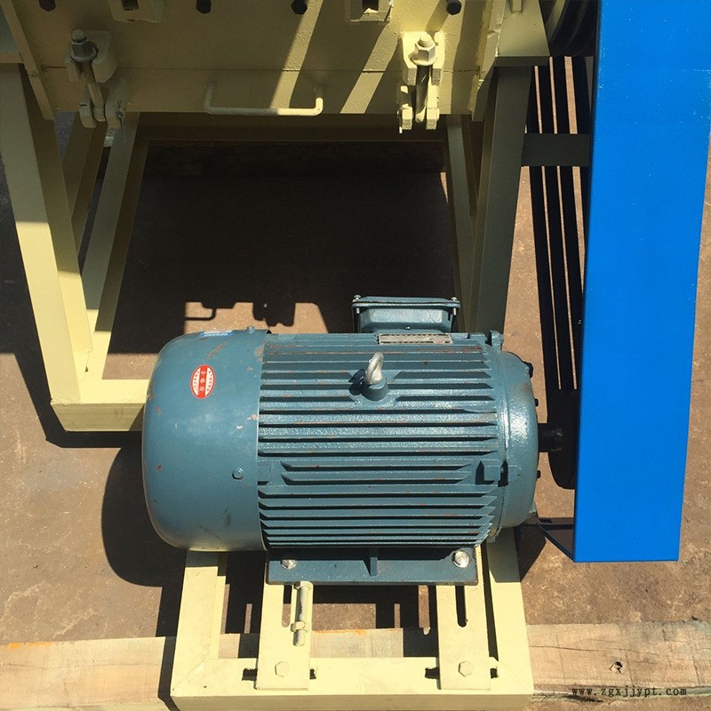 粉碎機(jī)主圖2001