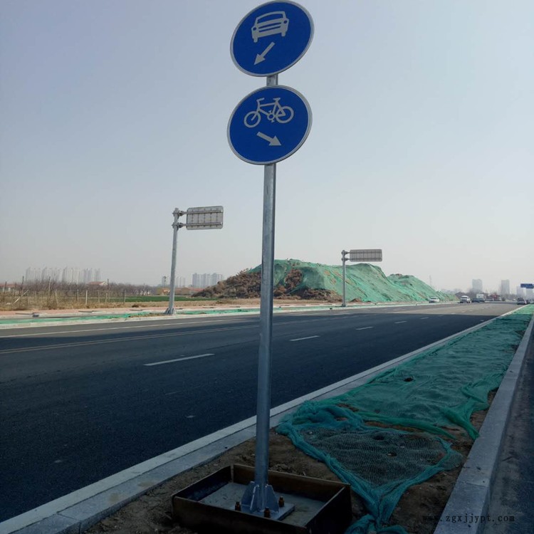 治安監(jiān)控桿 路牌標(biāo)志桿 戶(hù)外標(biāo)牌 祥路質(zhì)量可靠