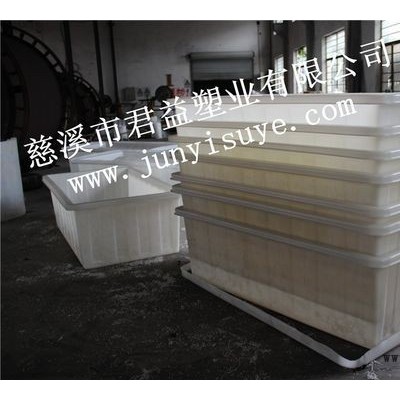 方形水箱，方形塑料箱，方形PE箱，PE方箱，方形周轉(zhuǎn)箱批發(fā)