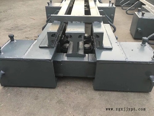 新聞：安徽滁州橡膠伸縮縫現場施工