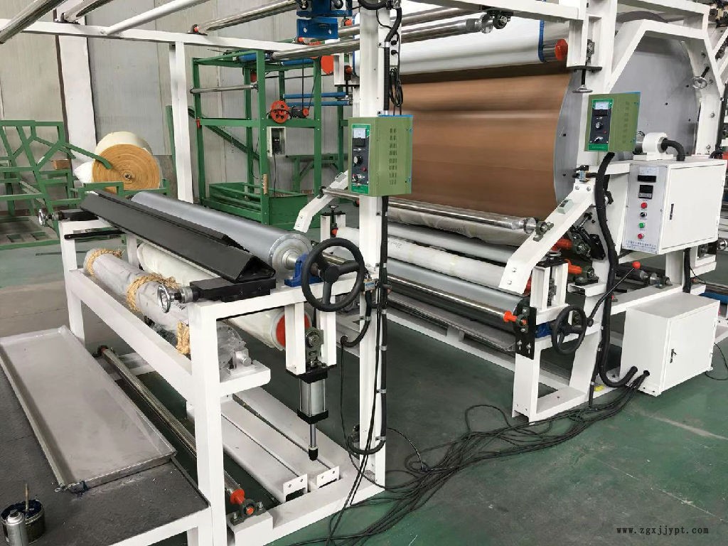 江蘇油膠復合機廠家 TPU薄膜復合機 防曬服面料復合機 服裝面料復合機