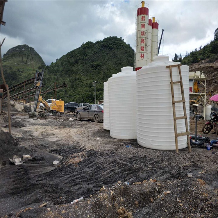 重慶黔江10噸20噸30噸PE儲罐 防腐塑料罐價格