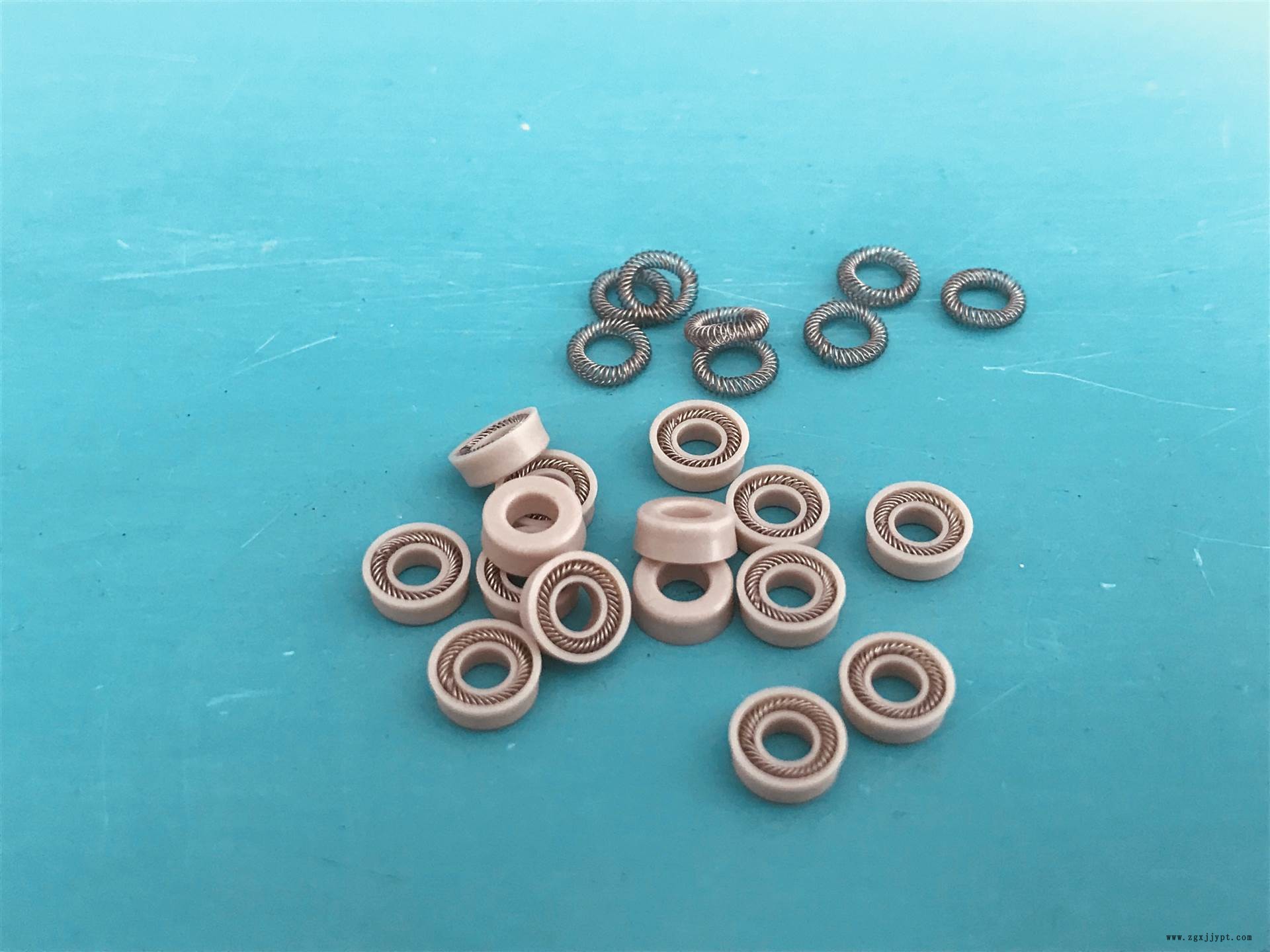 耐腐蝕灌膠閥泛塞密封圈 廠家訂制黃色UPE打膠機彈簧泛塞密封圈