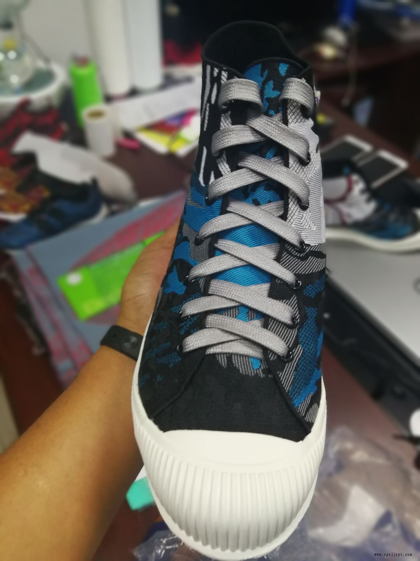 水性環保鞋帶光亮手感劑 XH-2 走馬帶光亮劑  織帶手感劑示例圖4