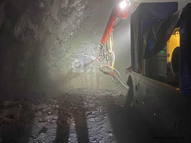 車載濕噴機機械手好